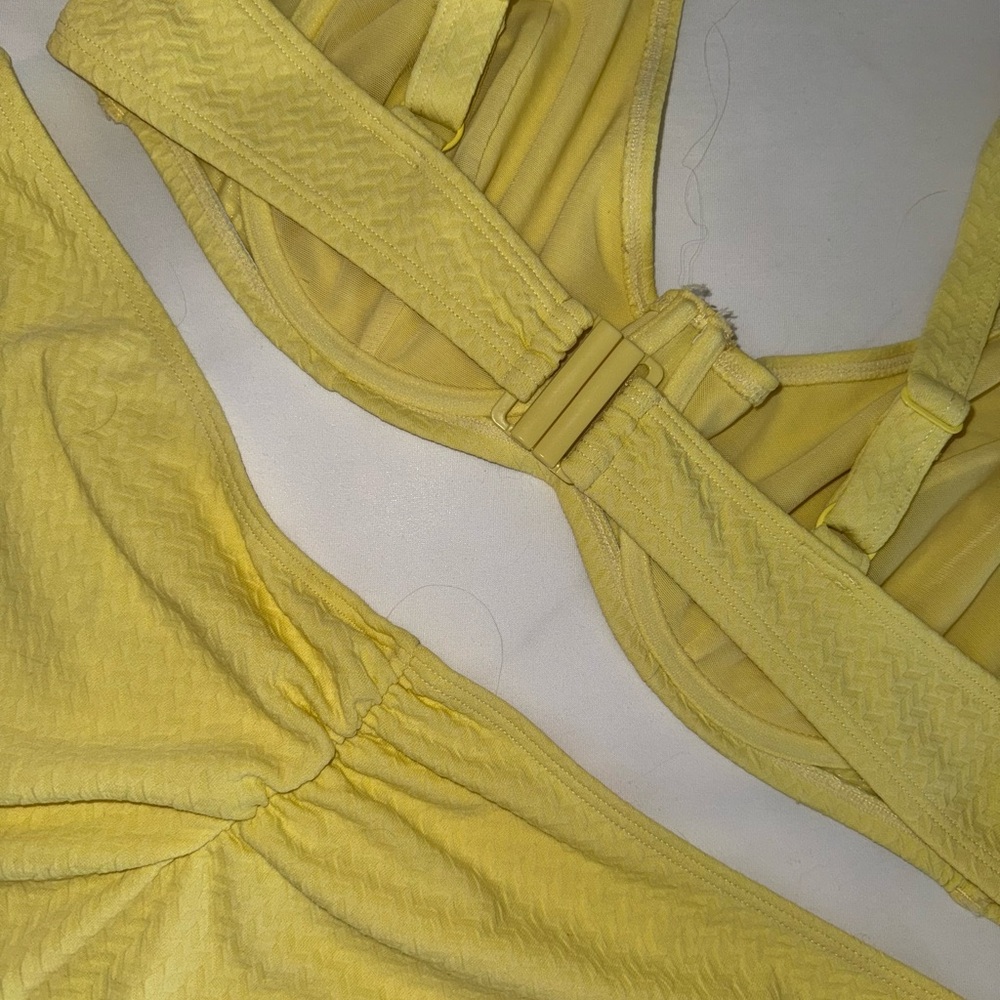 Yellow Textured Bikini - Picture 5 of 7